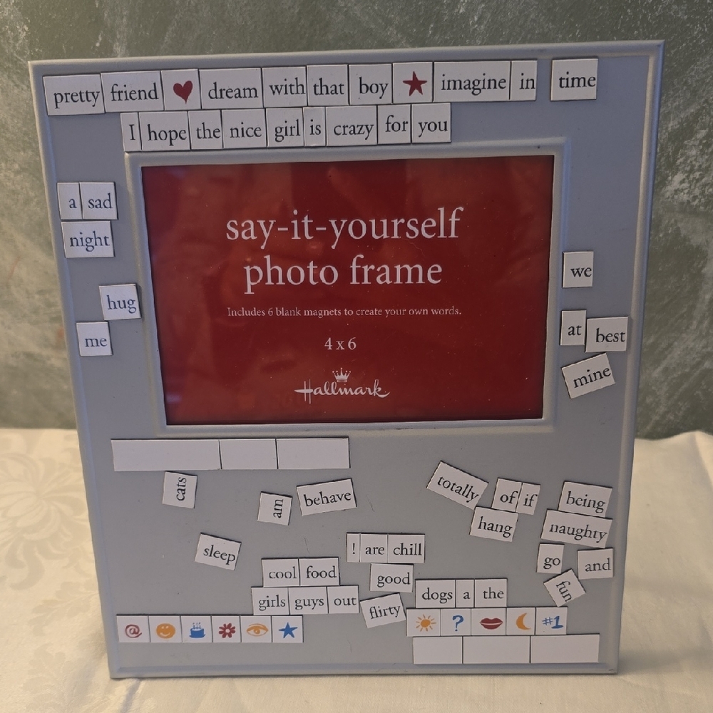 Hallmark Say-It-Yourself Photo Frame, Magnets On Frame, Create Your Own Words